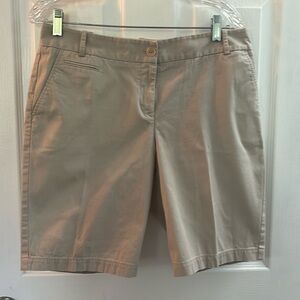 Excellent: Woman’s Talbots Petites 10 P Tan shorts